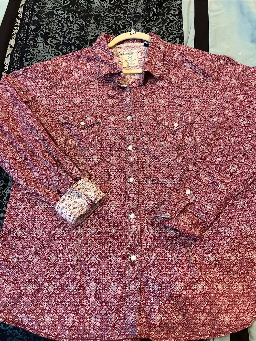 PANHANDLE ROUGH STOCK Women's Red Printed Button-Down Shirt with Contrast Cuffs - Picture 6 of 8